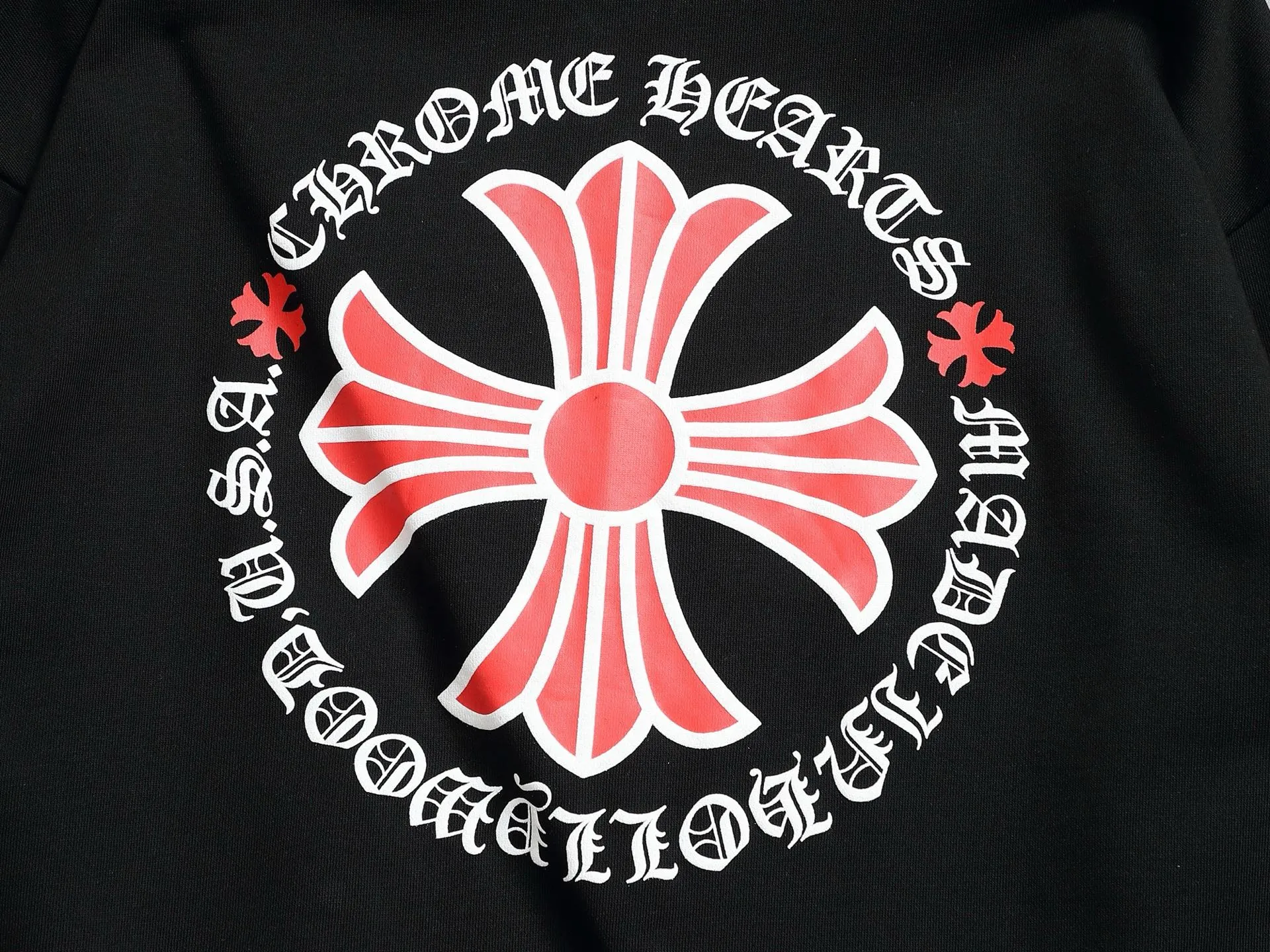P230 Chrome hearts ch Chrome hearts cross printed round neck sweatshirt, large version, loose and stylish, low version, slim version, upper body and crotch pull, 100% commitment: top quality, not fast food, the highest version on the market, top quality, 420g, 26 custom-dyed double yarn cotton, same style for men and women, complete with three standards. Color: Black White Size: XS-L